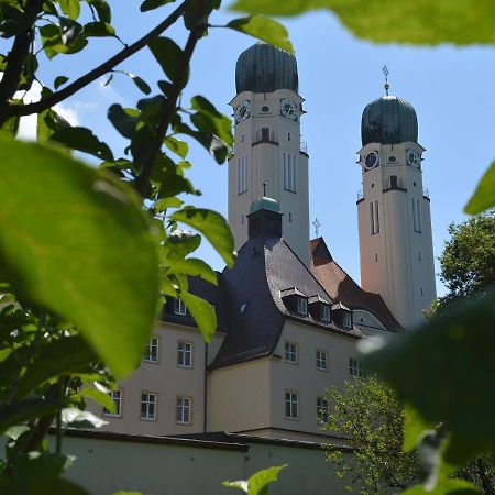Gaestehaus Schweiklberg Vilshofen an der Donau Εξωτερικό φωτογραφία