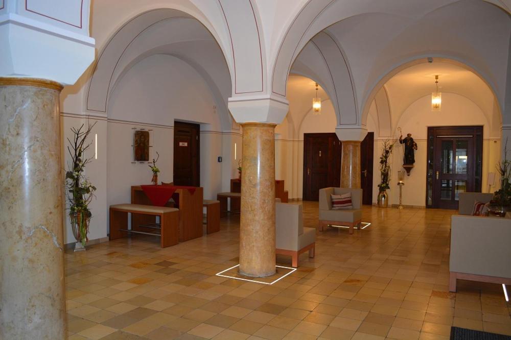 Gaestehaus Schweiklberg Vilshofen an der Donau Εξωτερικό φωτογραφία